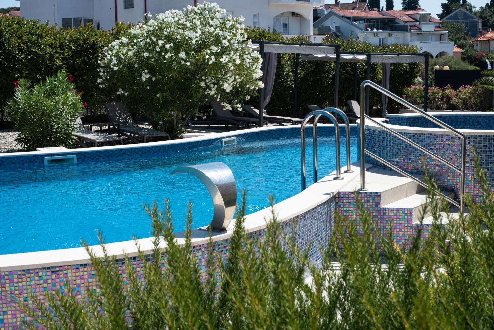 Hotel ペトルチャネ エクステリア 写真