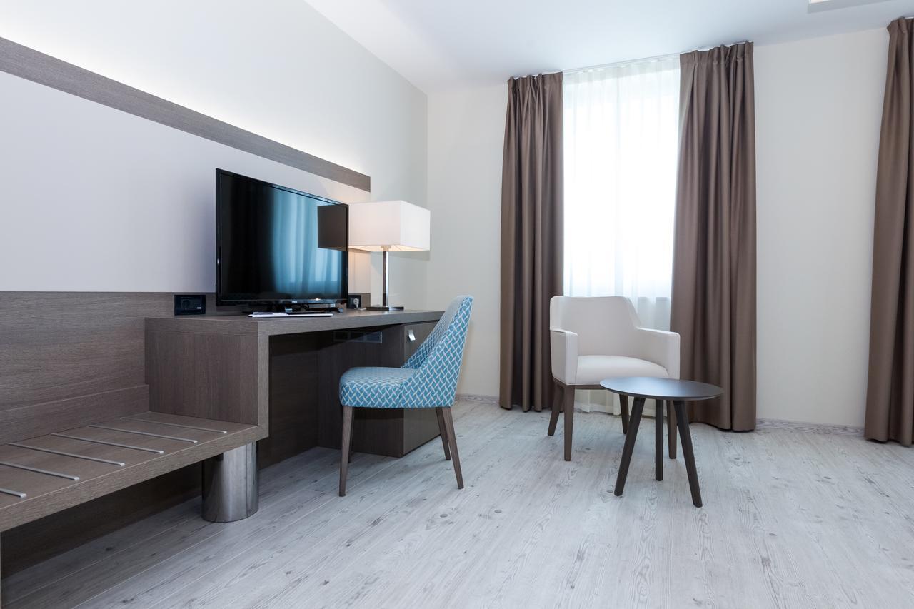 Hotel ペトルチャネ エクステリア 写真