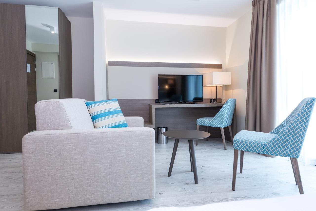 Hotel ペトルチャネ エクステリア 写真